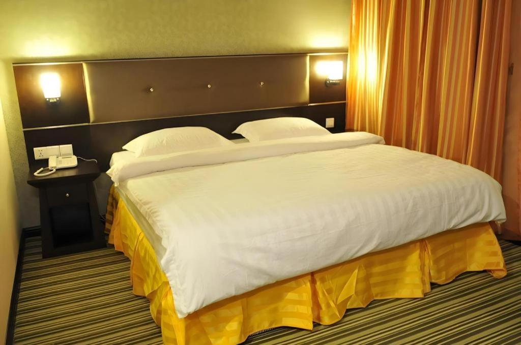 1 City Hotel Kota Kinabalu Eksteriør billede