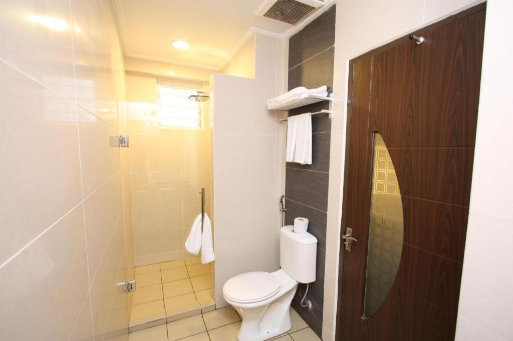 1 City Hotel Kota Kinabalu Eksteriør billede