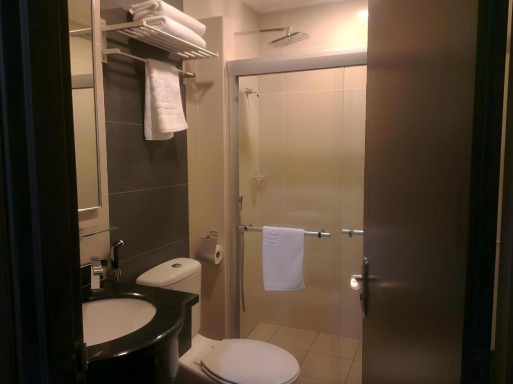1 City Hotel Kota Kinabalu Eksteriør billede