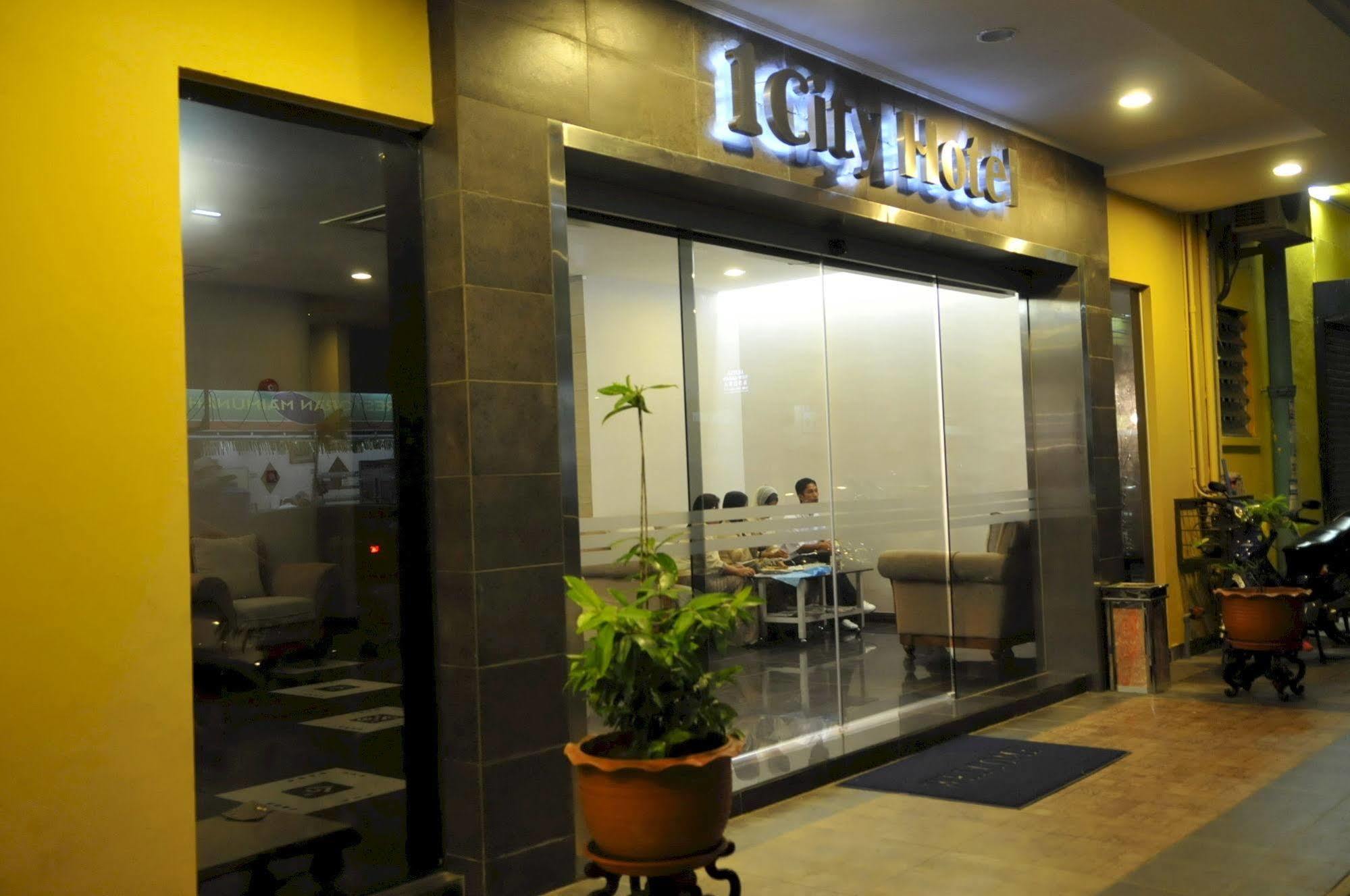 1 City Hotel Kota Kinabalu Eksteriør billede